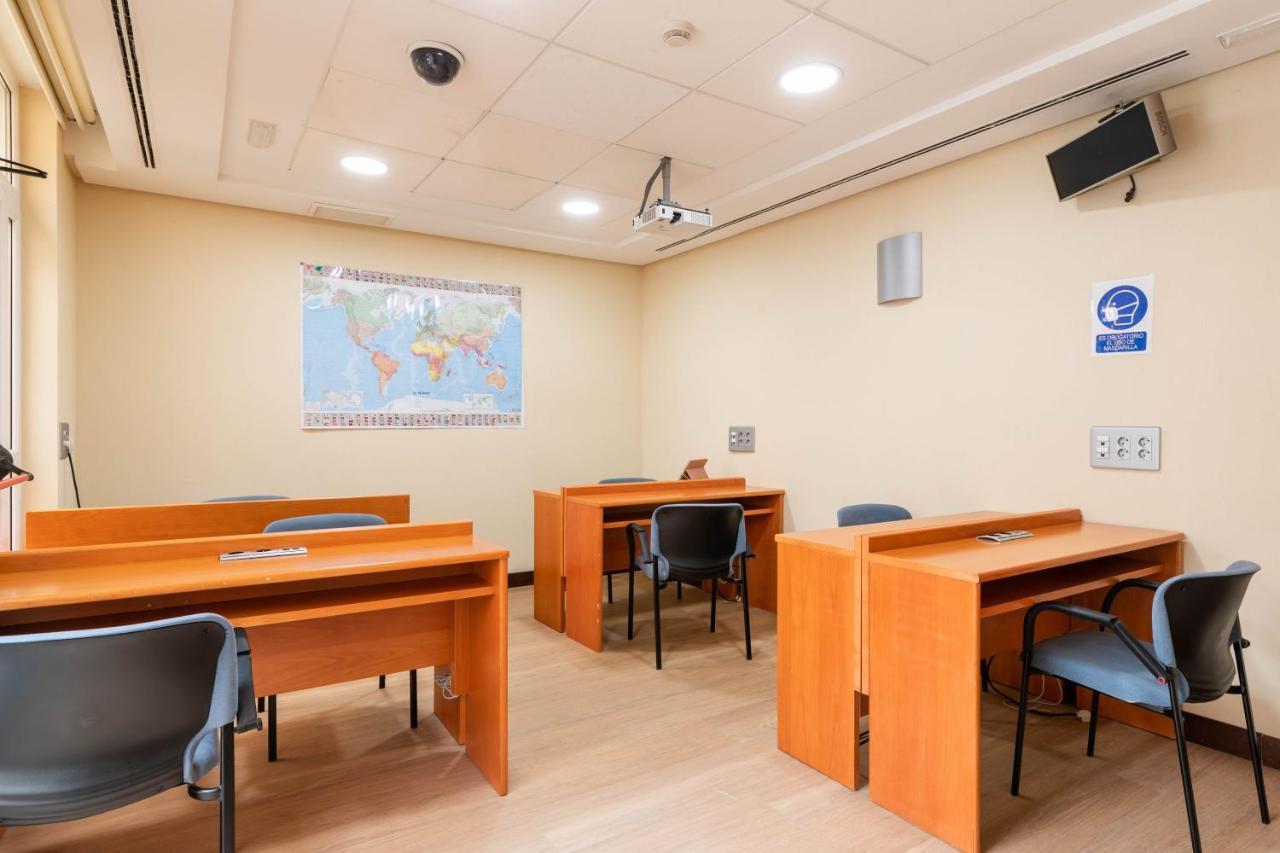 Micampus Aranjuez Student Residence Екстериор снимка